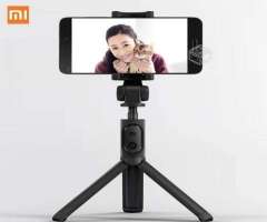 Xiaomi Selfie Stick y Tripode con Control Bluetoot - La Florida