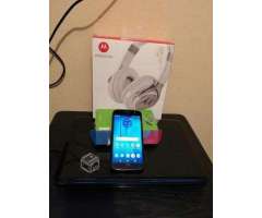 Motorola g5s plus impeque con audÃ­fonos - ConchalÃ­